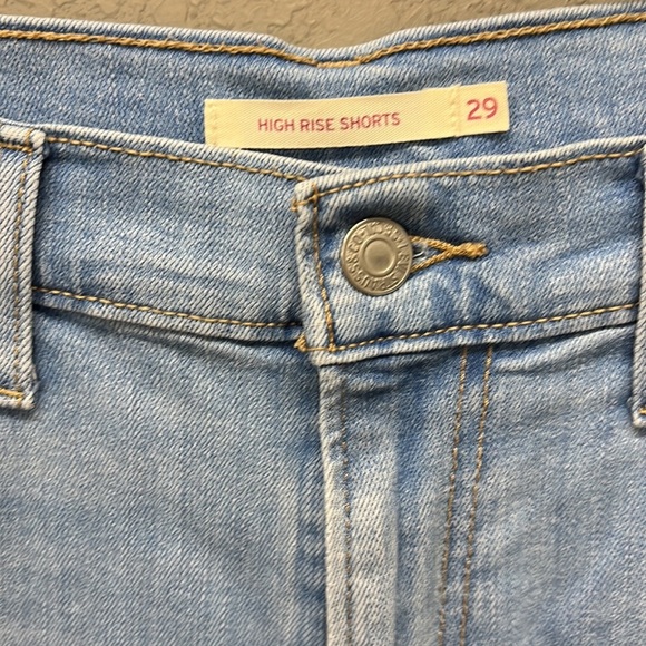 Levi’s High Rise Shorts 29 Light Wash Cutoffs - Picture 2 of 6